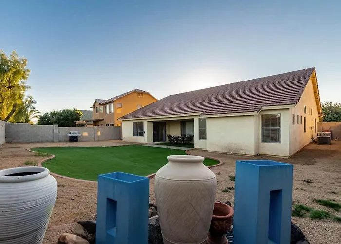 Modern 4br Retreat With Game Backyard & Bbq * Avondale